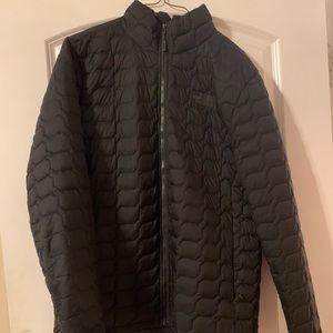 Men’s north face puffer long sleeve